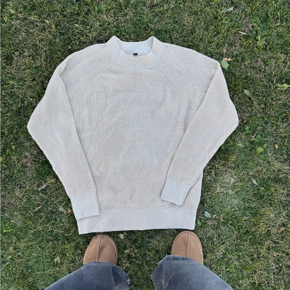 Uniqlo Cable Knit Sweater NWOT - Picture 1 of 3